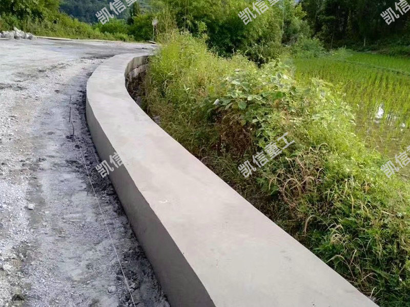 砼護(hù)肩石滑模成型機