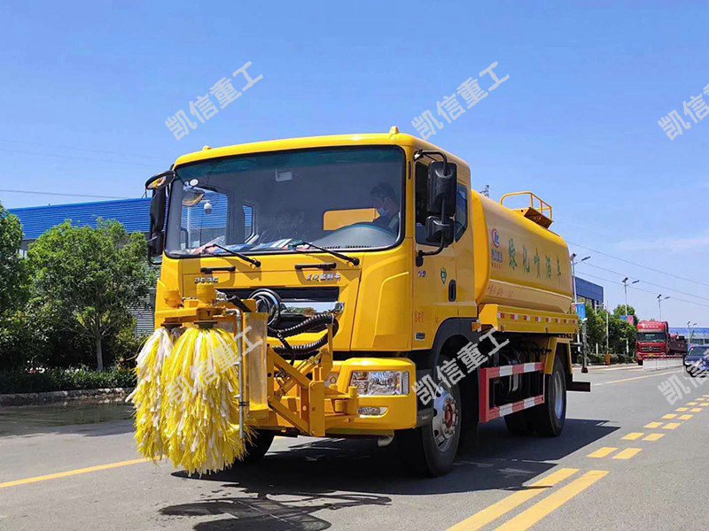 護(hù)欄清洗車(chē)